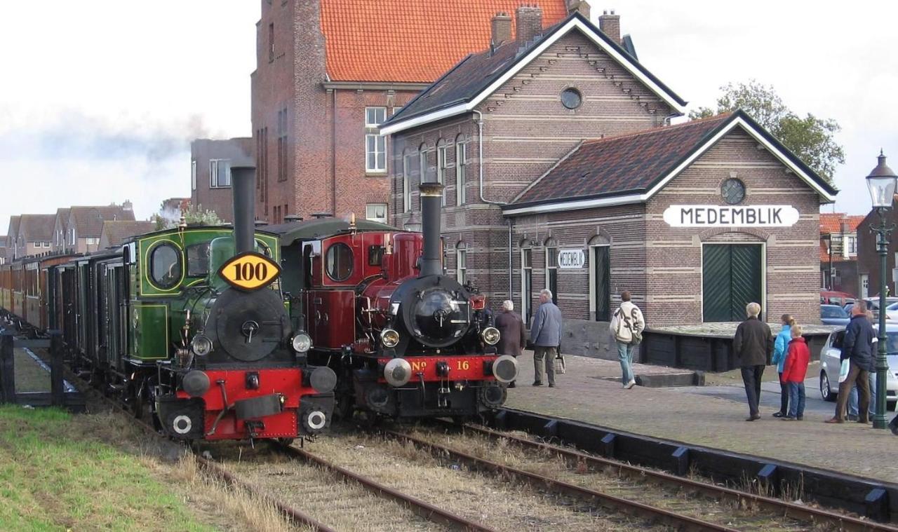 Middelpunt Opmeer Extérieur photo